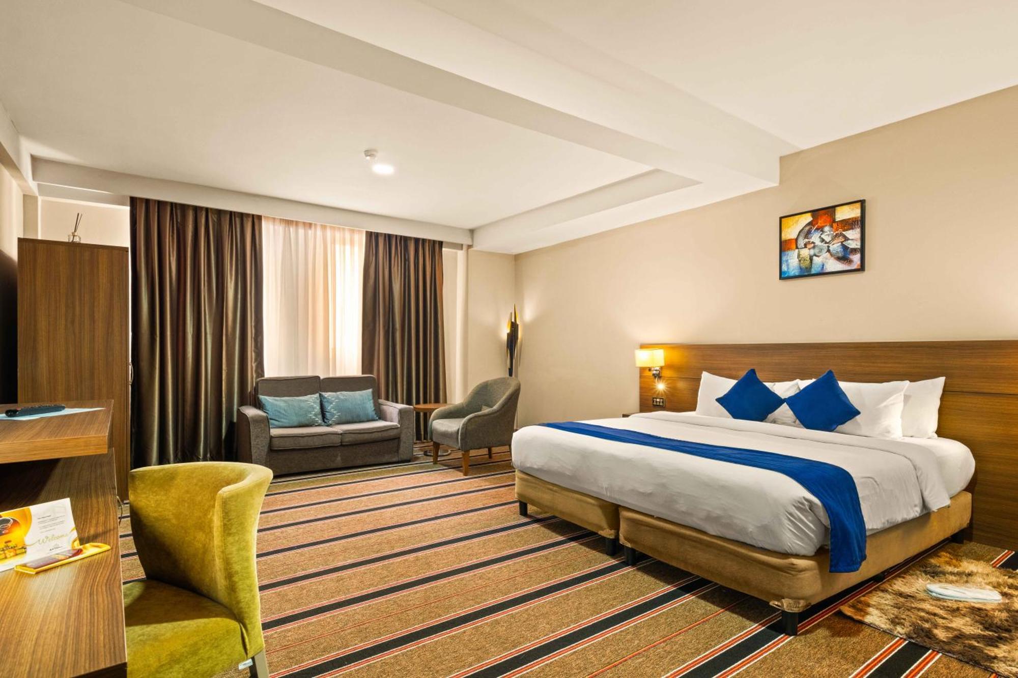 Ah Hotel And Conferences Madina Exterior foto