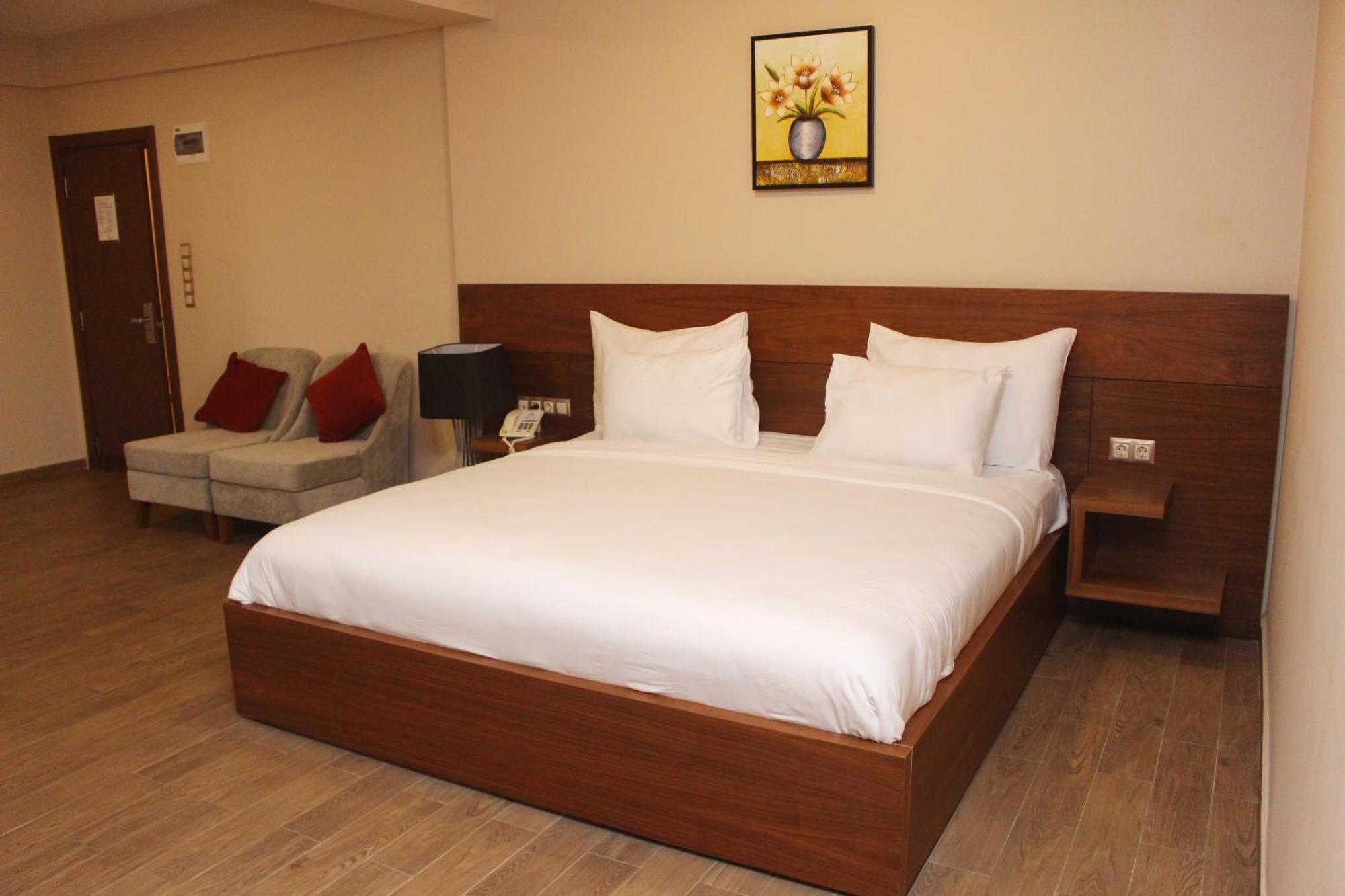 Ah Hotel And Conferences Madina Exterior foto