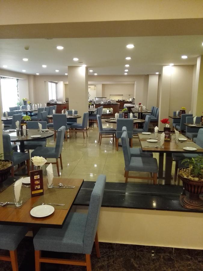 Ah Hotel And Conferences Madina Exterior foto
