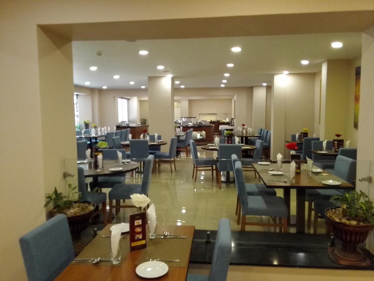 Ah Hotel And Conferences Madina Exterior foto
